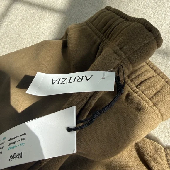 Brand New with Tag ARITZIA MEGA FIT TNA Mire Green Sweatpants Sz S - Picture 3 of 4